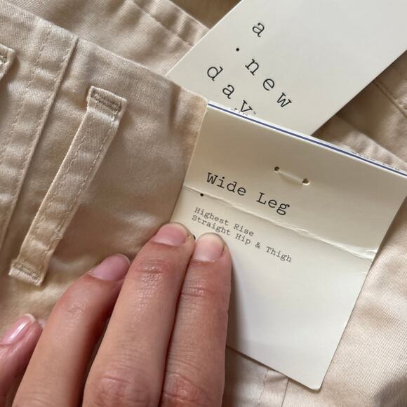 NWT A New Day Stretch High Waisted Wide Leg Cargo Pants Cream Women's Size 6 - Picture 6 of 12